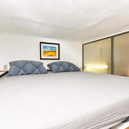 Marie Louise 2396 Apartman