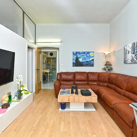 Apartment Marie Louise 2396 Pula