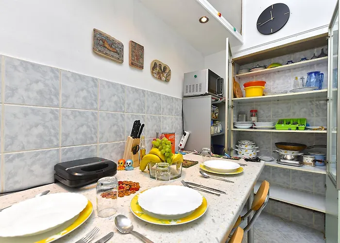 Marie Louise 2396 Pula