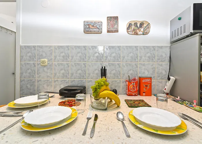 Marie Louise 2396 Daire *