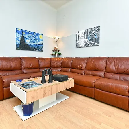 アパート Marie Louise 2396 *